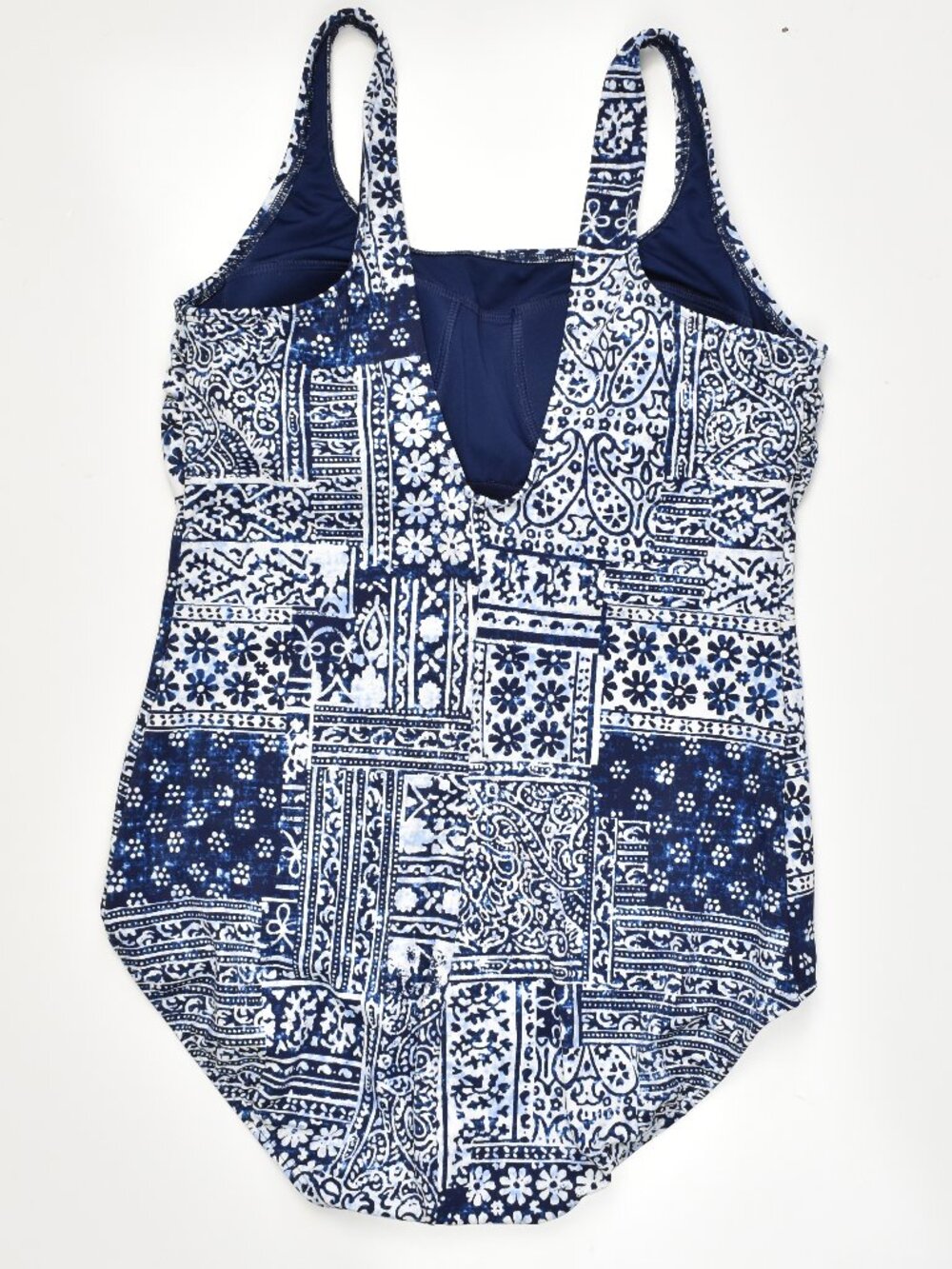 Lands' End Soft Cup Tugless Sporty One Piece Swimsuit - 14P - Picture 2 of 8